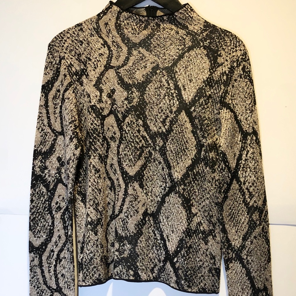 Women’s Zara Long Sleeves Top, Black/Gold, size L